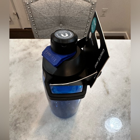 USMC CAMELBAK 33oz Leak Proof Tritan Renew Water Bottle - Picture 9 of 11